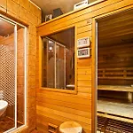 Urban House Jacuzzi, Sauna, Taras & Grill ! No Parties Βαρσοβία