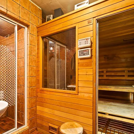 Urban House Jacuzzi, Sauna, Taras & Grill ! No Parties Varšava