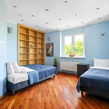 Urban House Jacuzzi, Sauna, Taras & Grill ! No Parties Villa *