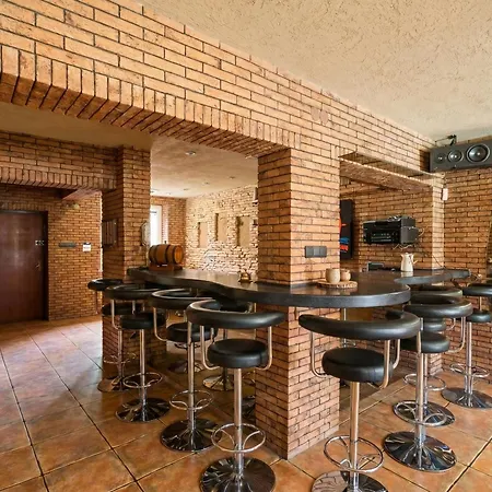 Urban House Jacuzzi, Sauna, Taras & Grill ! No Parties
