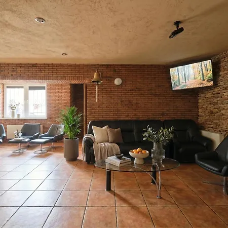 Urban House Jacuzzi, Sauna, Taras & Grill ! No Parties *