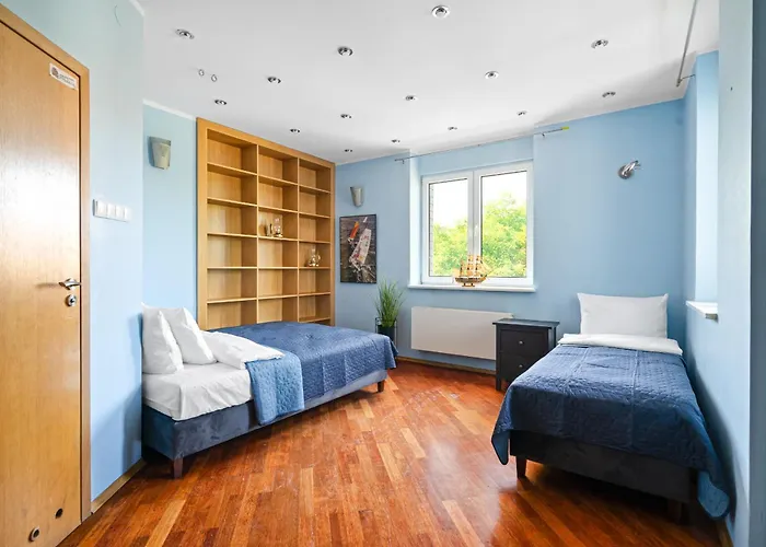 Urban House Jacuzzi, Sauna, Taras & Grill ! No Parties Villa *