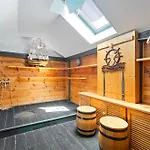 Urban House Jacuzzi, Sauna, Taras & Grill ! No Parties * Varsóvia